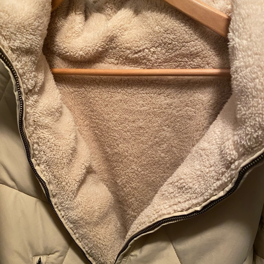 American Eagle oversized puffer - Picture 3 of 5